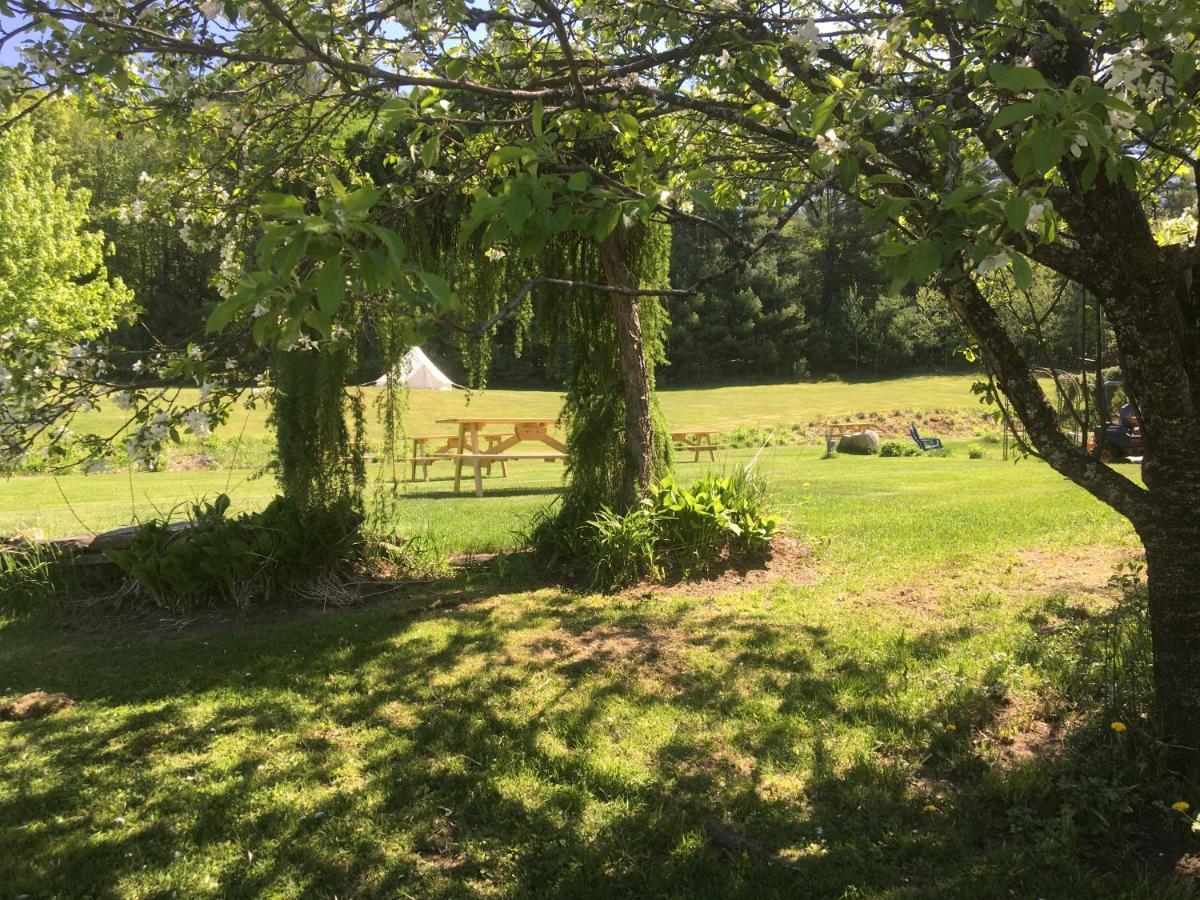 Craftsbury Farmhouse Exterior photo