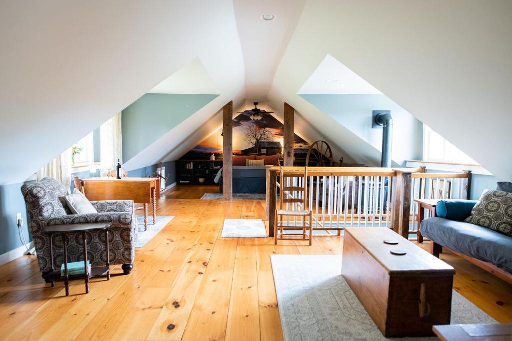 Craftsbury Farmhouse Exterior photo